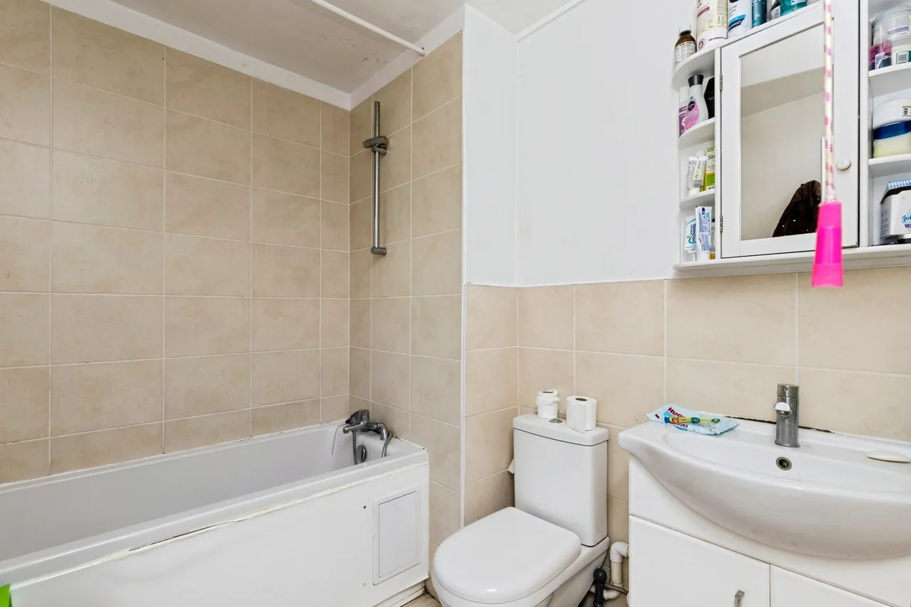Oak Road, Crawley, RH11, photo 9