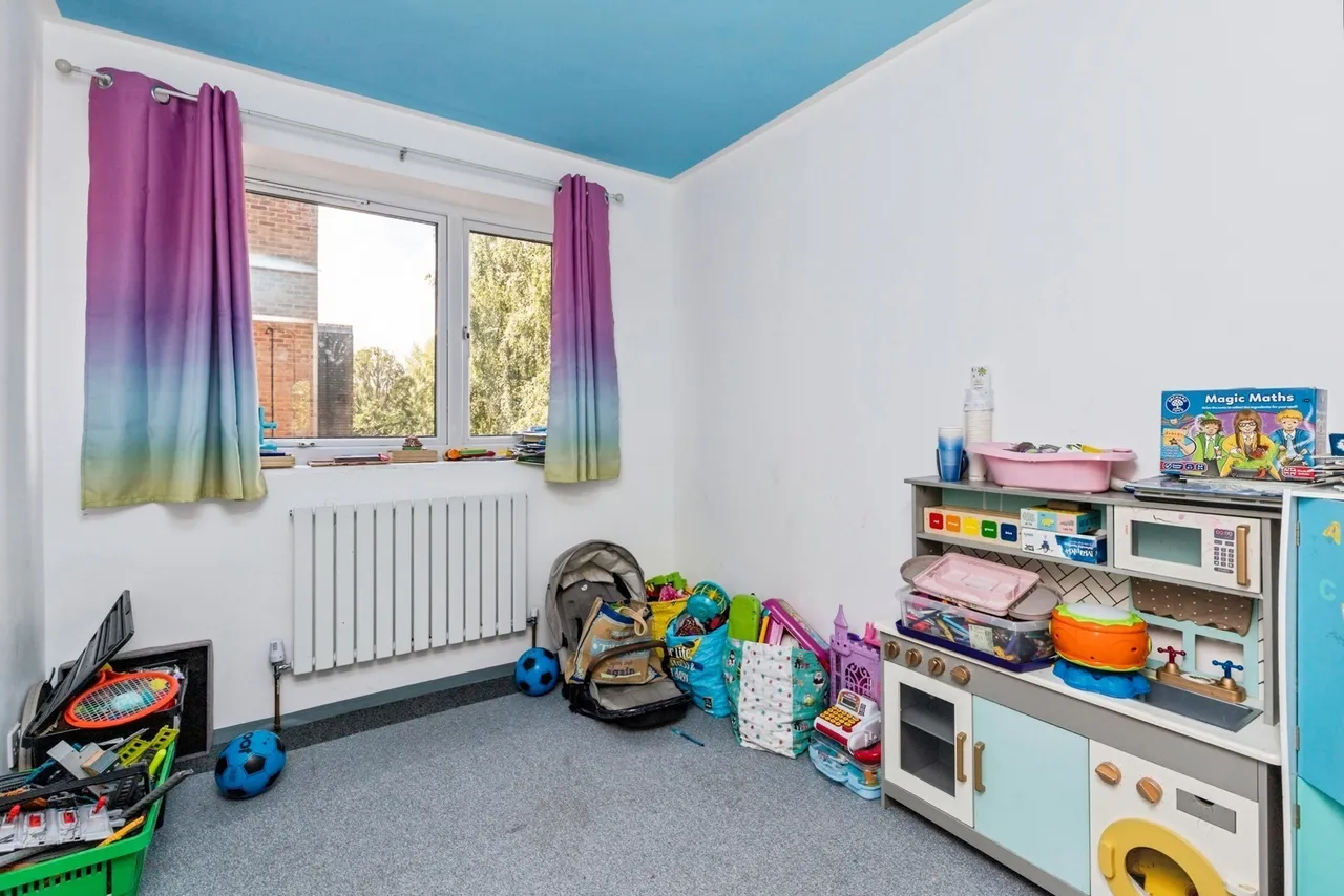 Oak Road, Crawley, RH11, photo 8