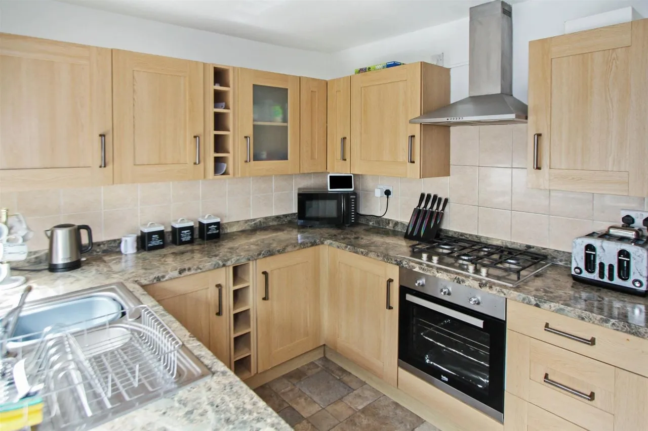 Llys Charles, Towyn, Abergele, Conwy, LL22 9NT, photo 5