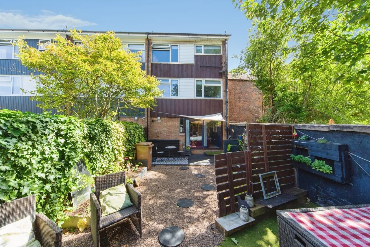 Kent Mews, Prenton, CH43, photo 15