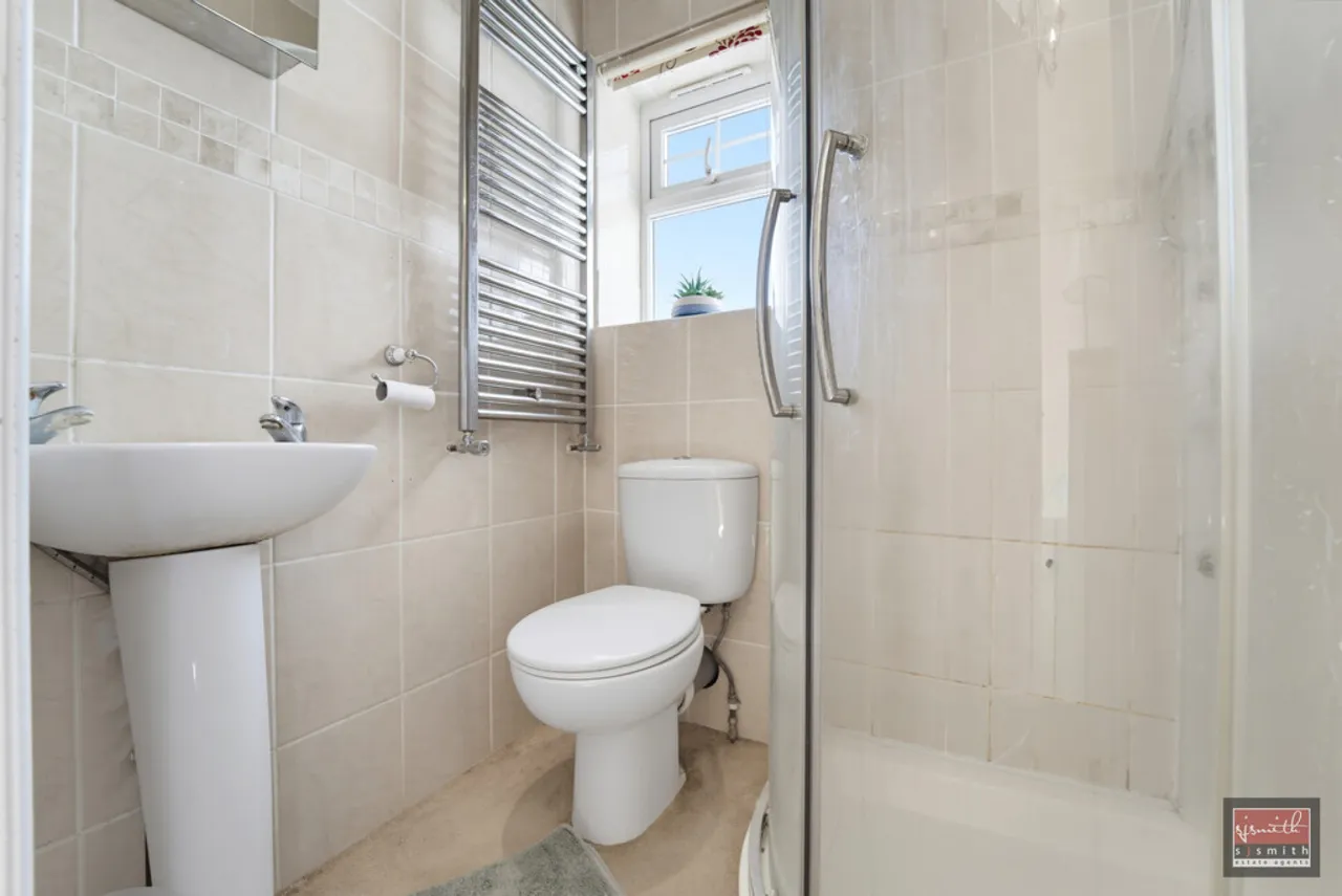 Short Lane, Stanwell, TW19, photo 15