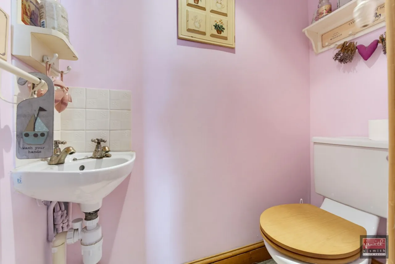 Short Lane, Stanwell, TW19, photo 9