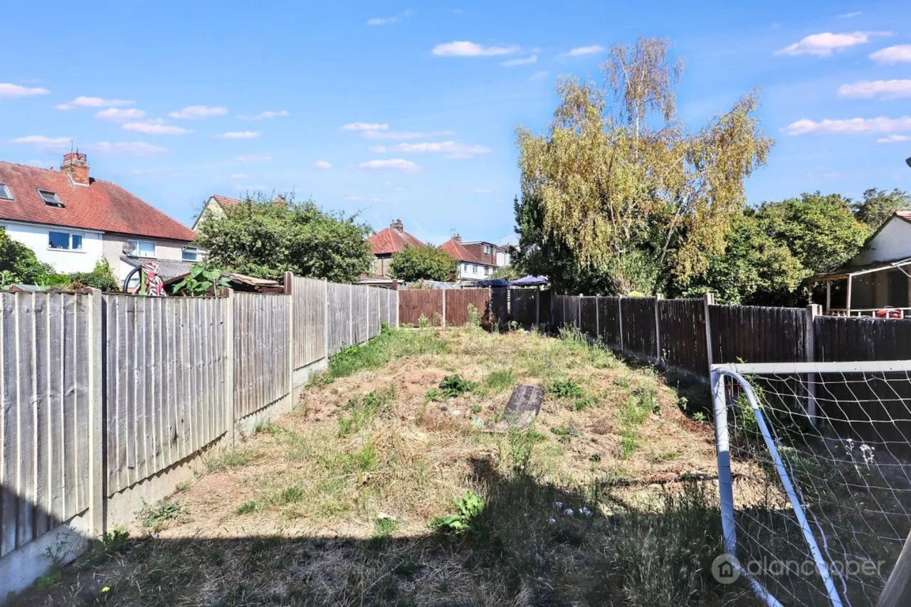 Glenfield Avenue, Weddington, CV10, photo 12