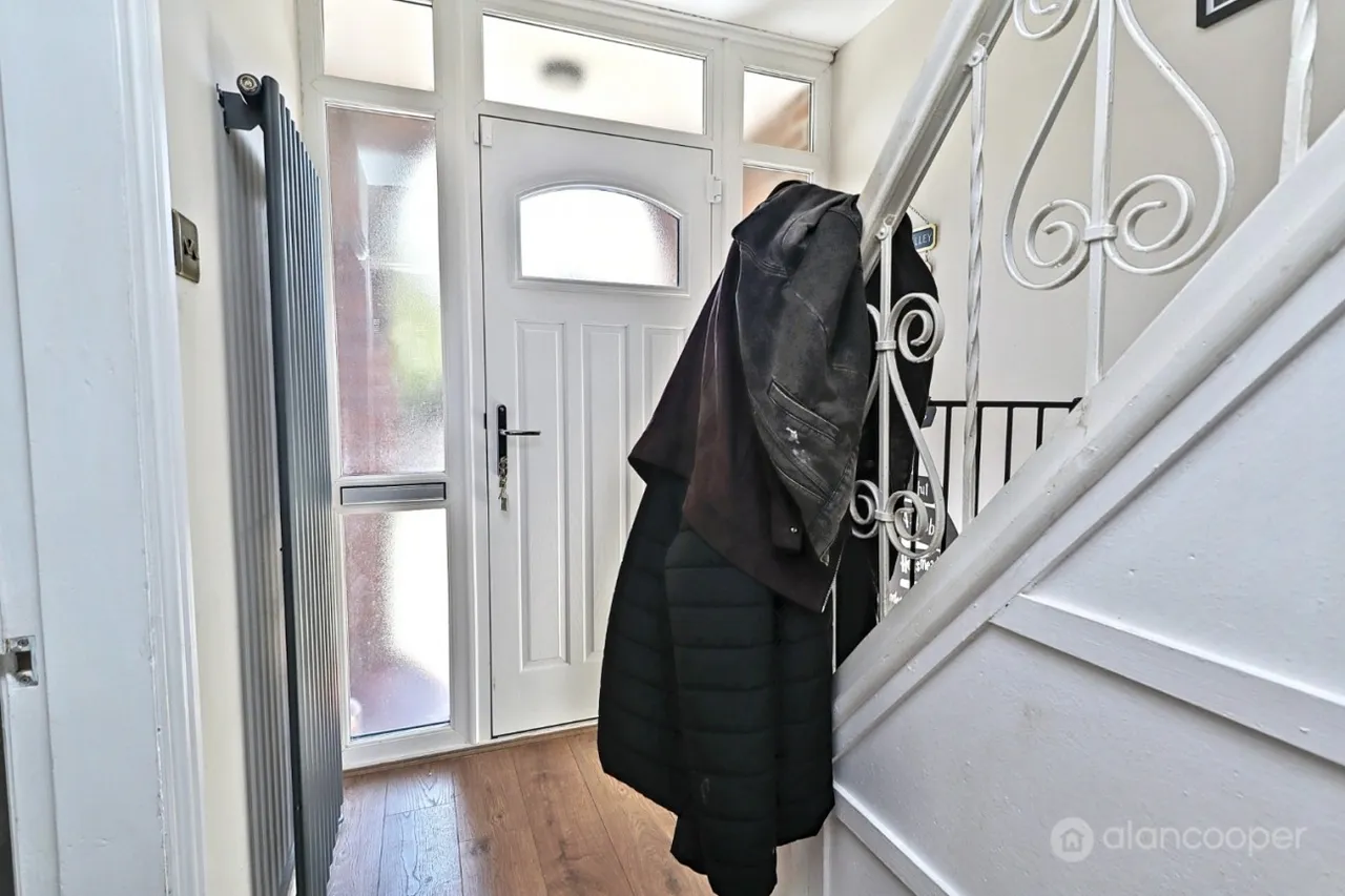 Glenfield Avenue, Weddington, CV10, photo 11