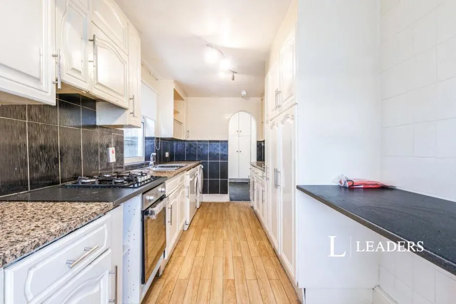 Elgar Avenue, Surbiton, KT5, photo 7