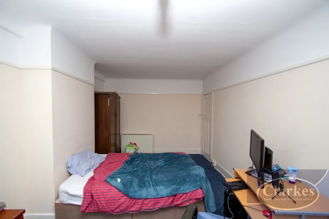 St Lukes Road, Winton, photo 11