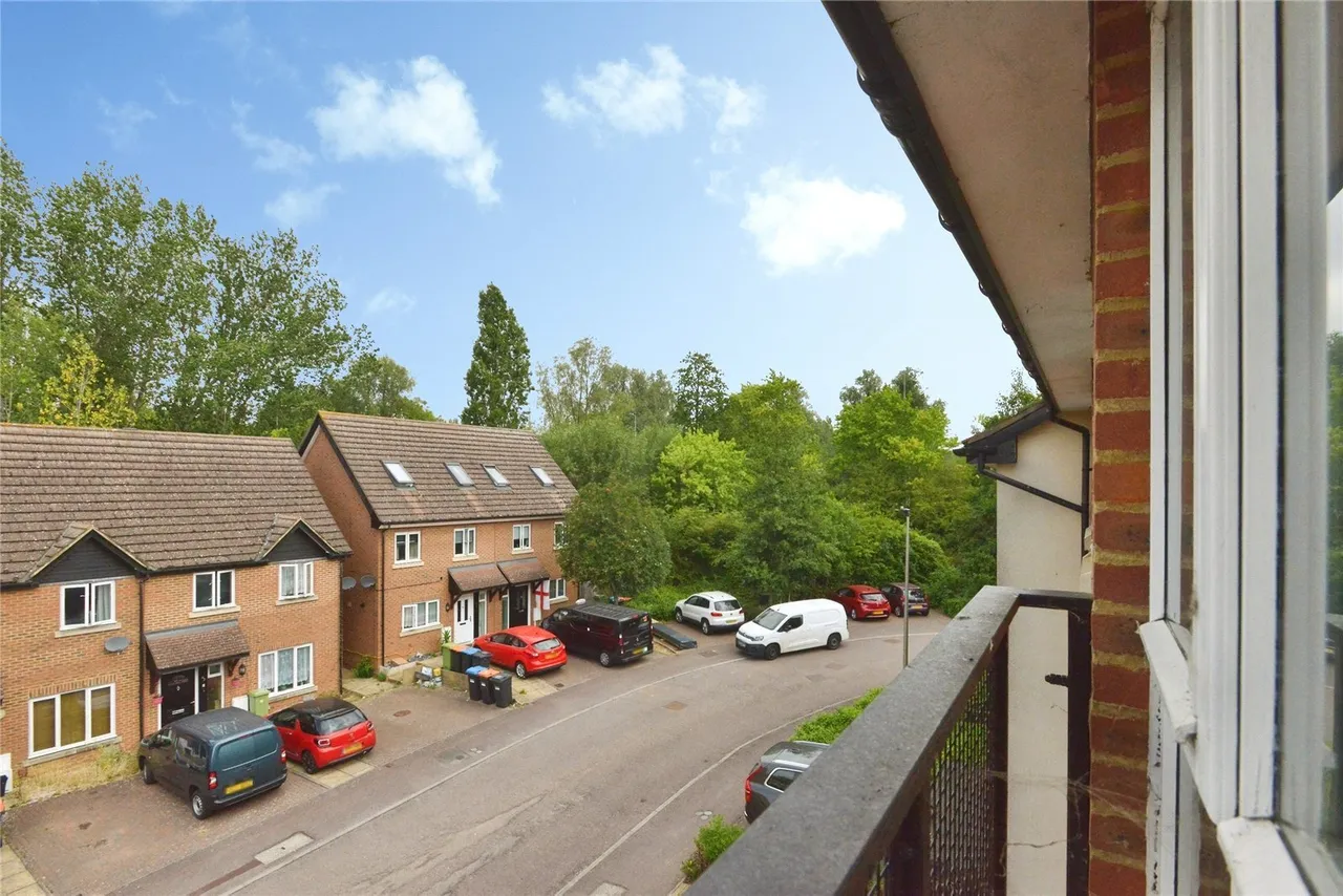 Hutton Avenue, Oldbrook, Milton Keynes, Buckinghamshire, MK6, photo 20