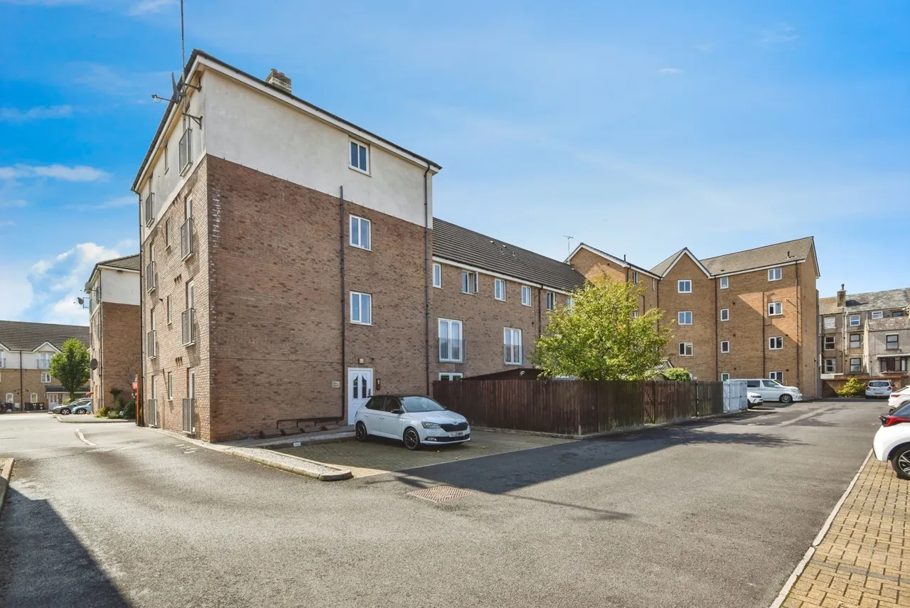 Mears Beck Close, Heysham, LA3, photo 15