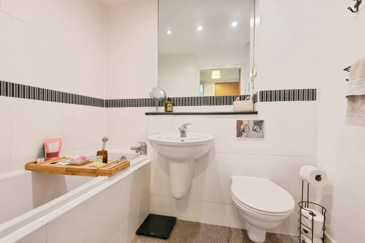 Cadwell Green, Cadwell Lane, Hitchin, Herts, SG4, photo 11