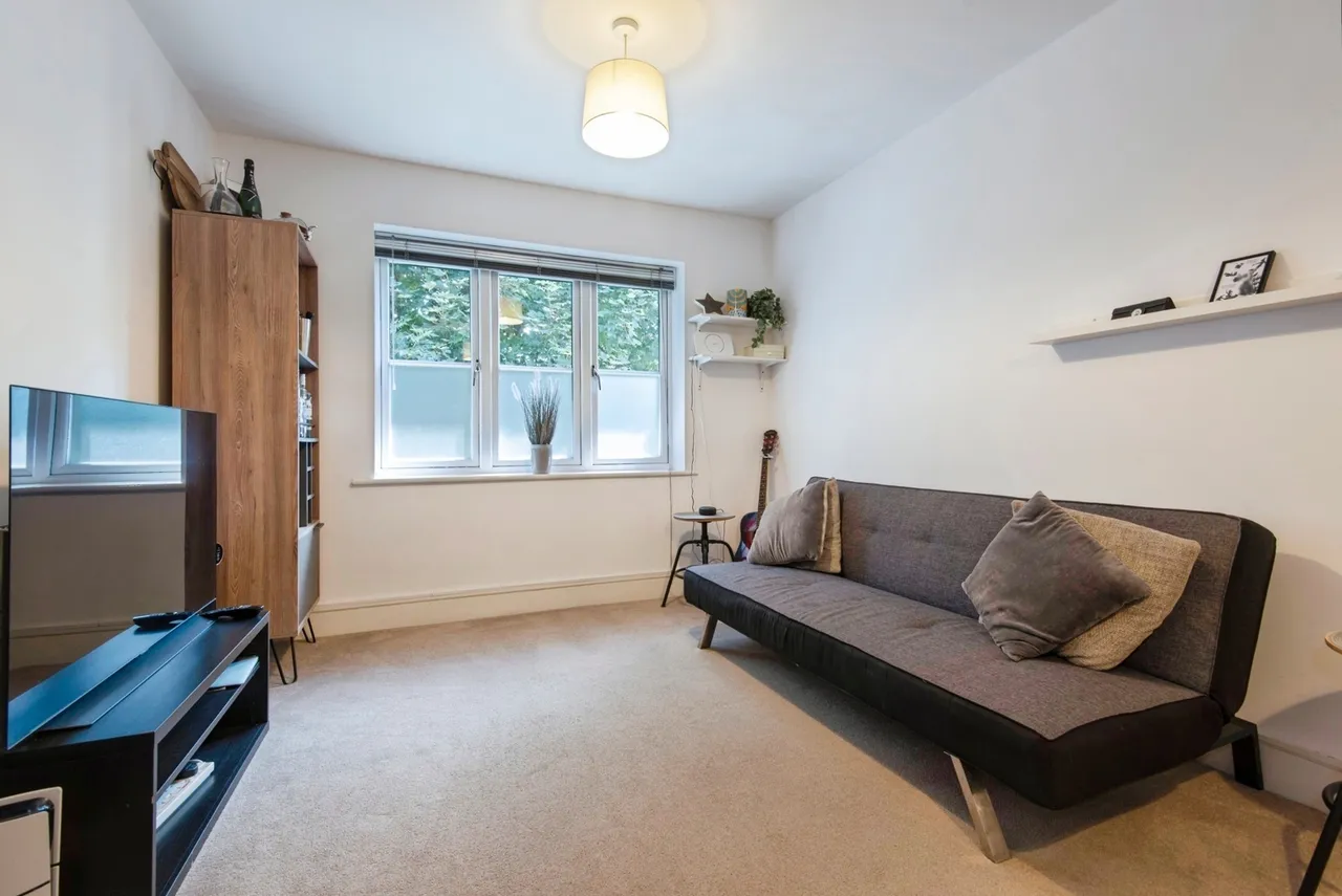 Cadwell Green, Cadwell Lane, Hitchin, Herts, SG4, photo 29