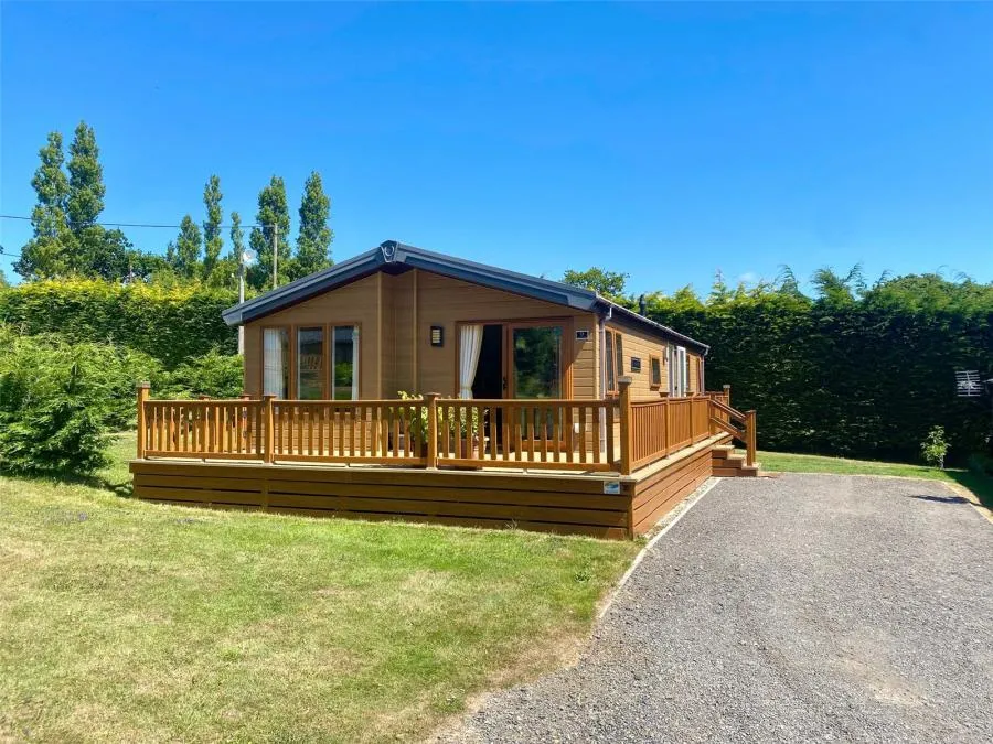 2 bed house for sale, Carters Road, Upton, PO33