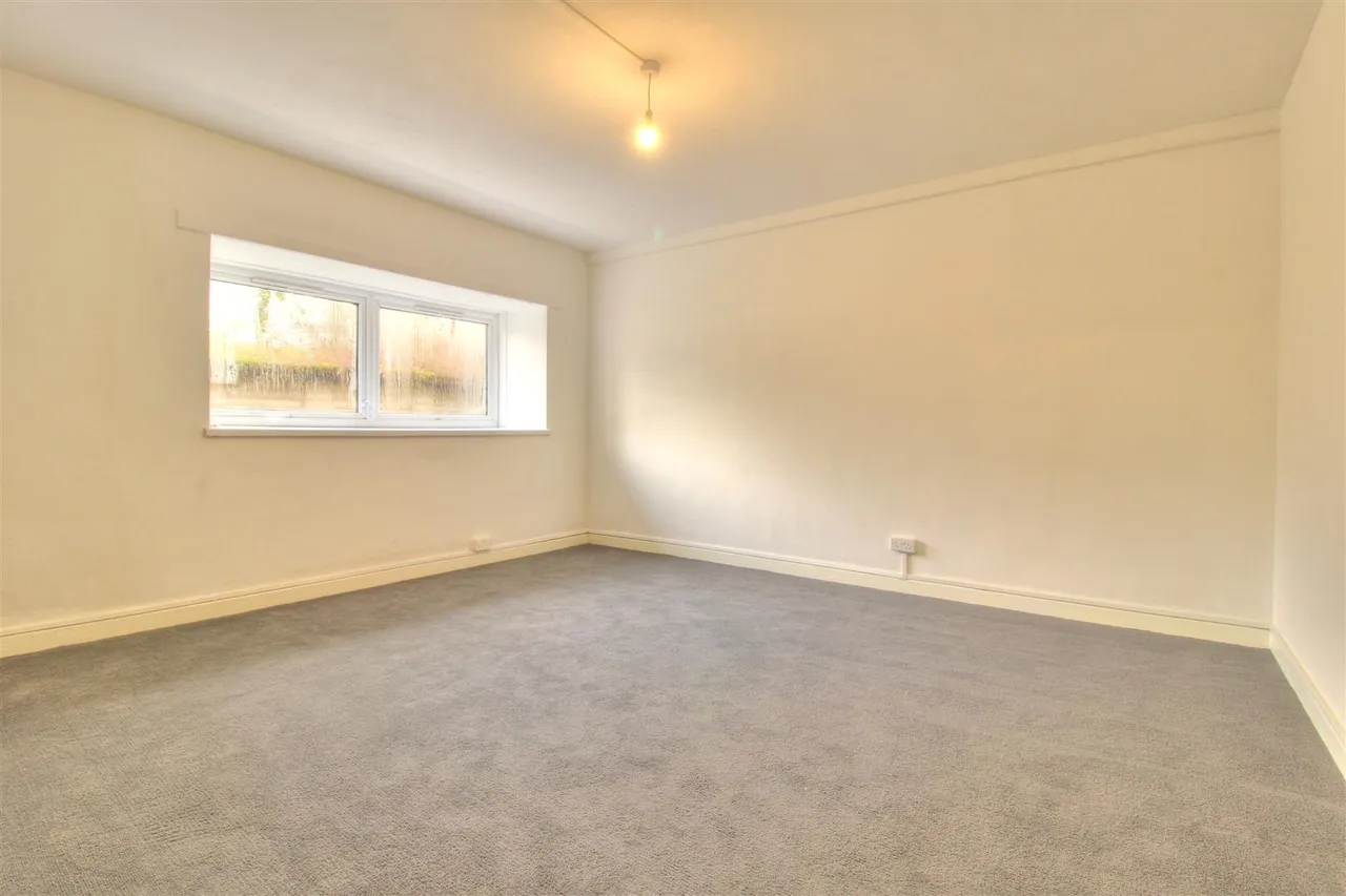 Office Street, Porth, CF39 9AH, photo 2