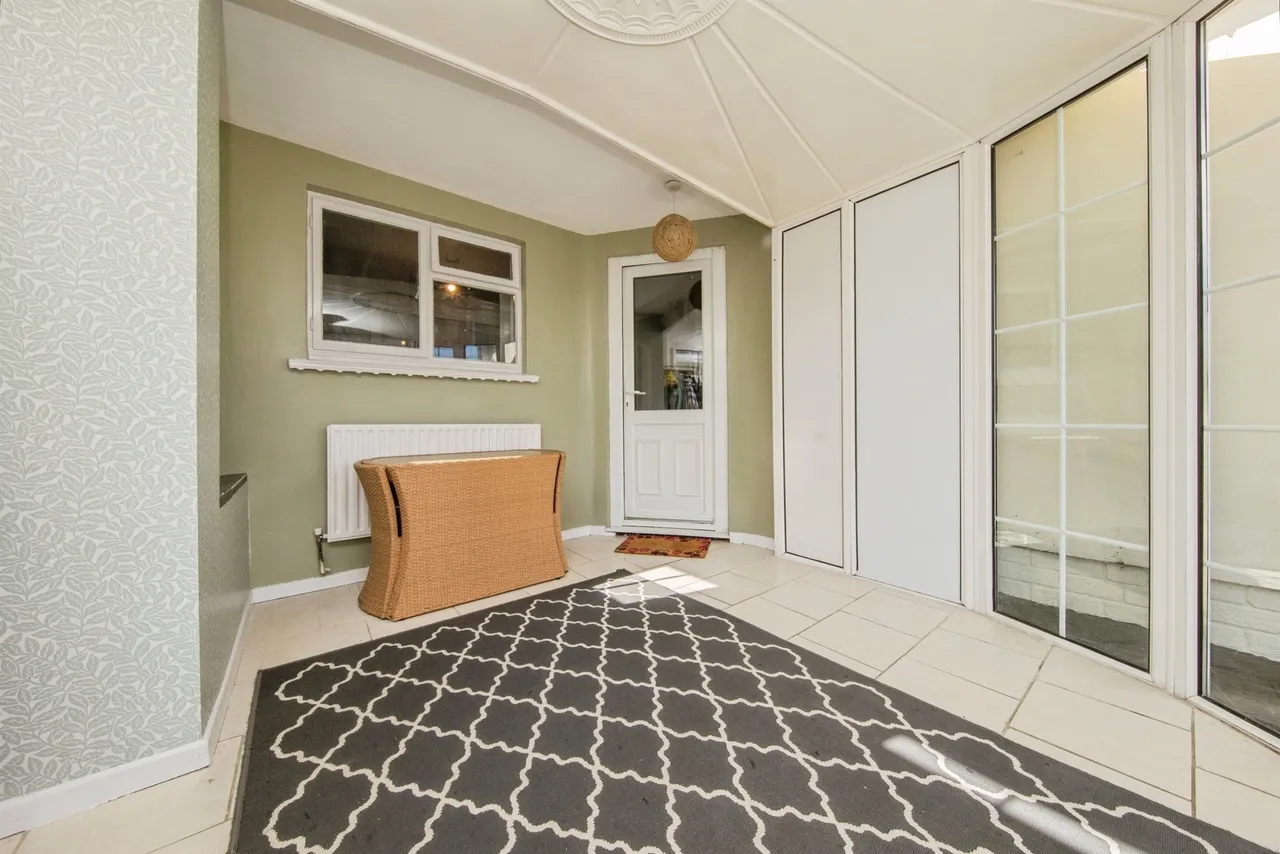 Tudor Green, Clacton-On-Sea, photo 5