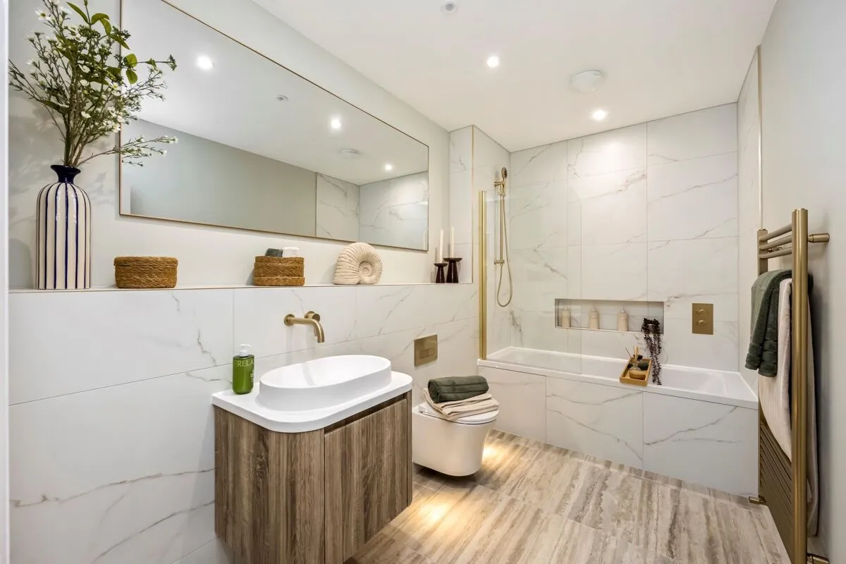 Queenbee Gardens, Weybridge, KT13, photo 15