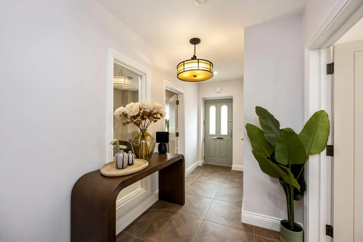 Queenbee Gardens, Weybridge, KT13, photo 8