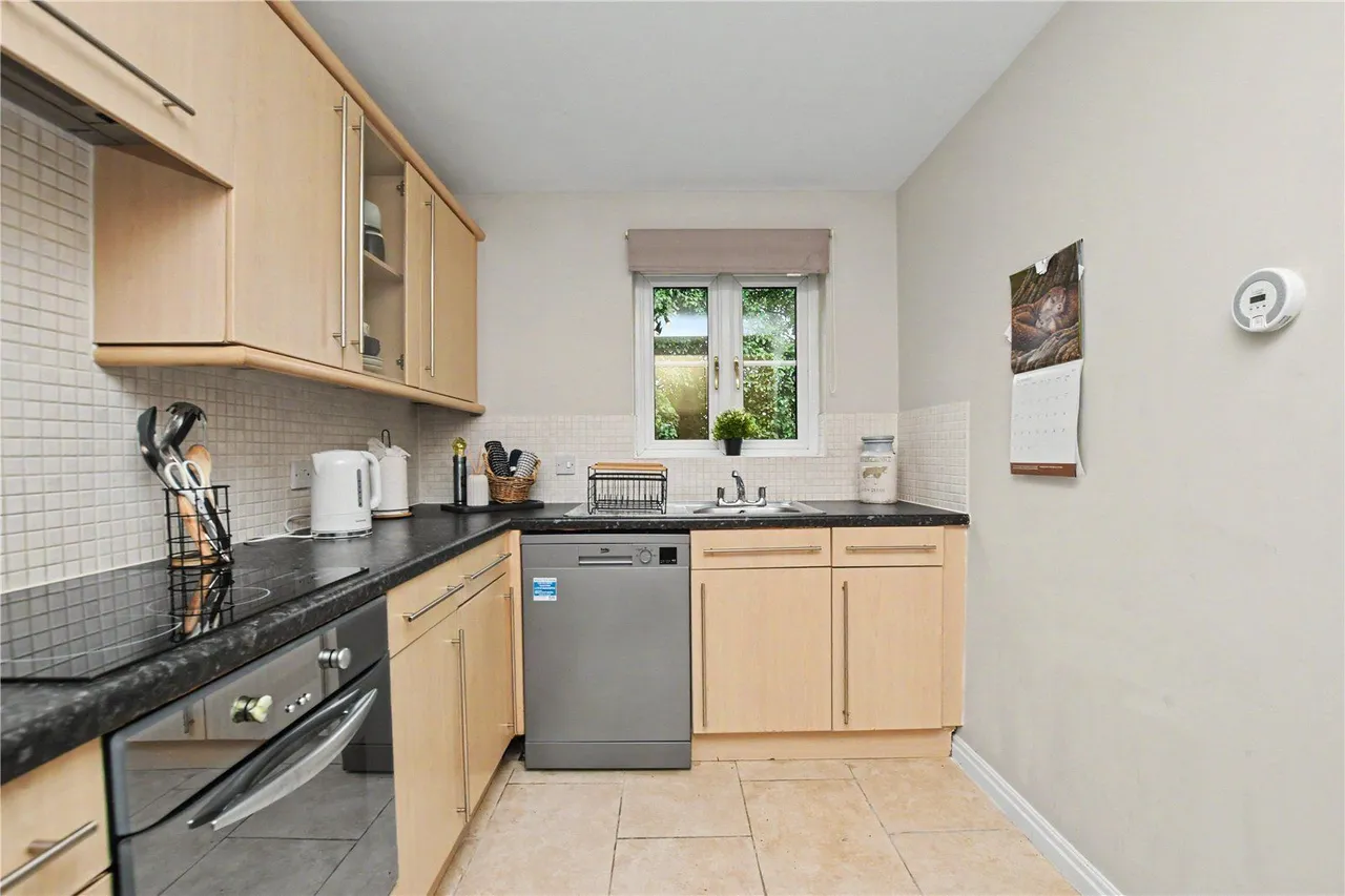 Richardshaw Lane, Pudsey, LS28, photo 16