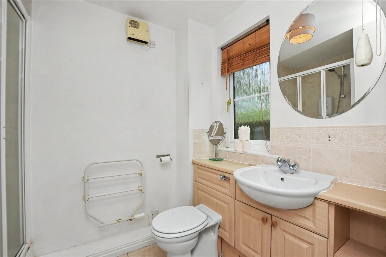 Richardshaw Lane, Pudsey, LS28, photo 13
