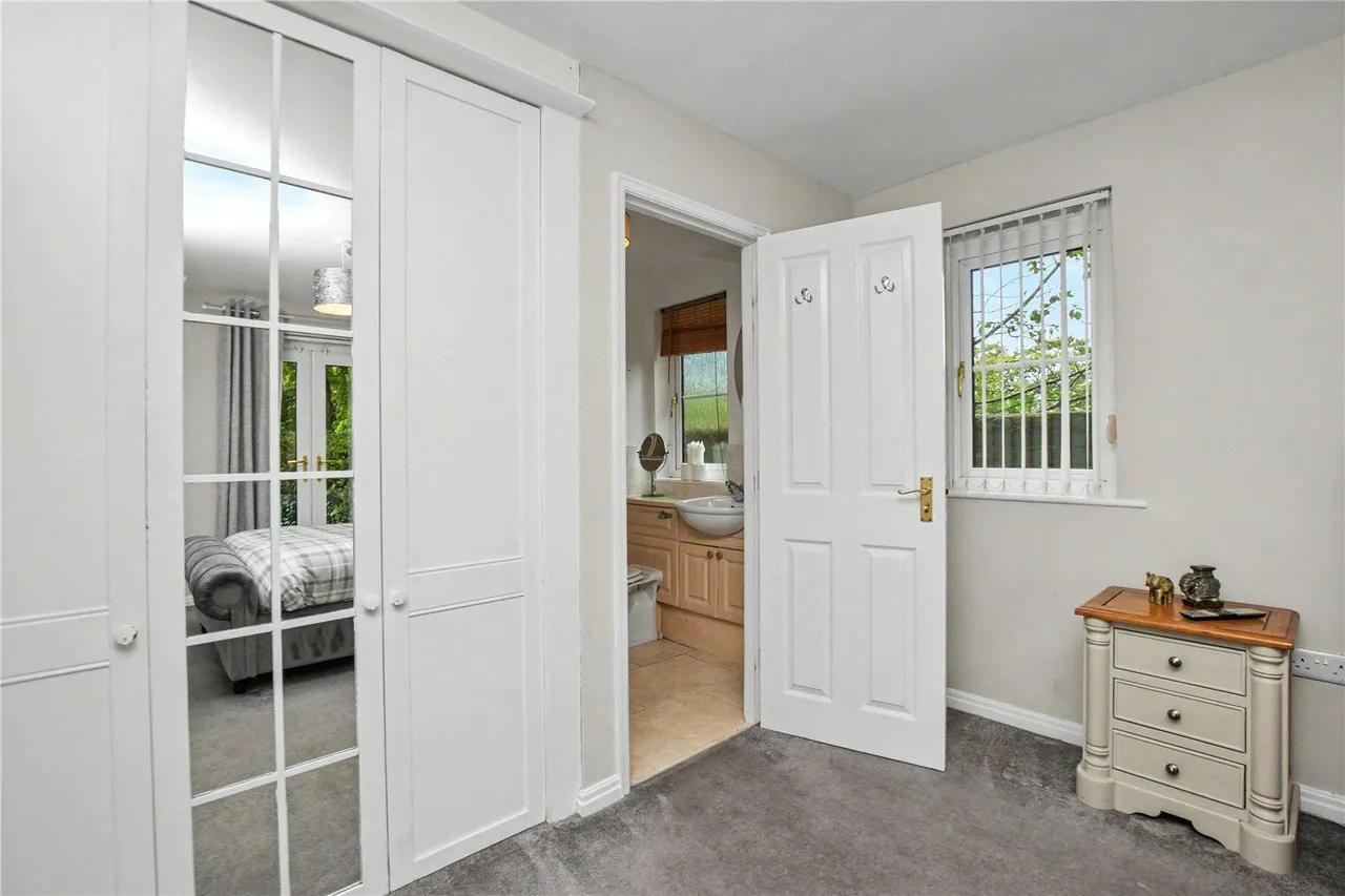 Richardshaw Lane, Pudsey, LS28, photo 8