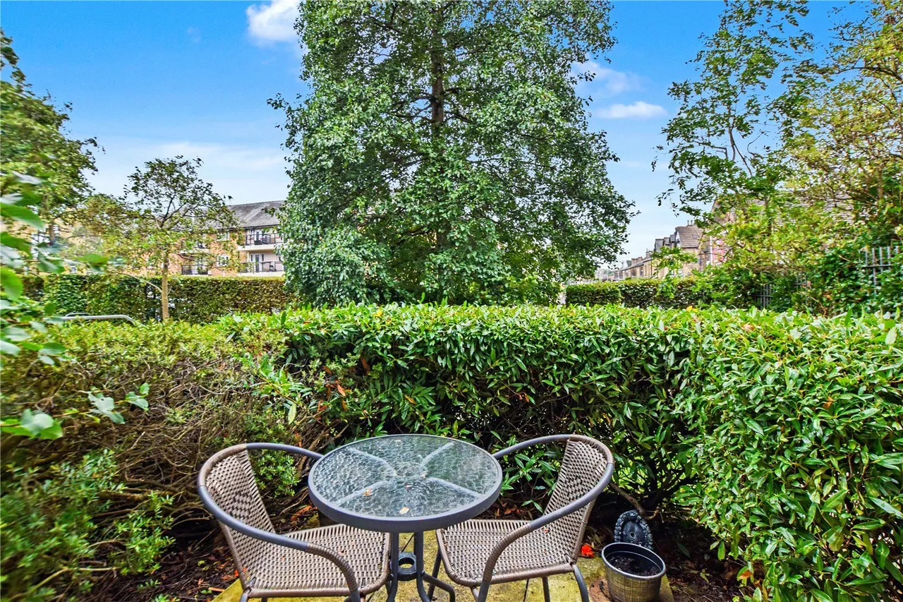 Richardshaw Lane, Pudsey, LS28, photo 9