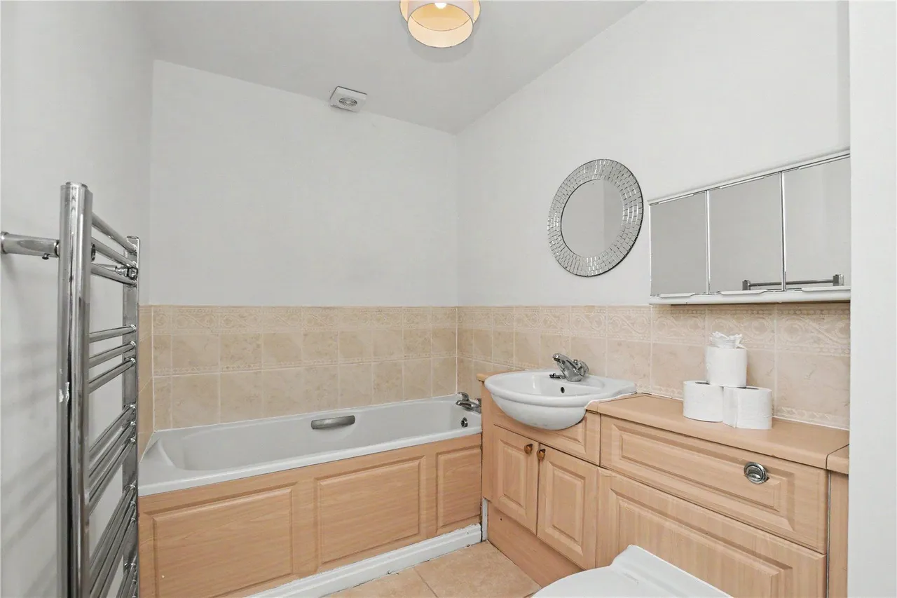 Richardshaw Lane, Pudsey, LS28, photo 7