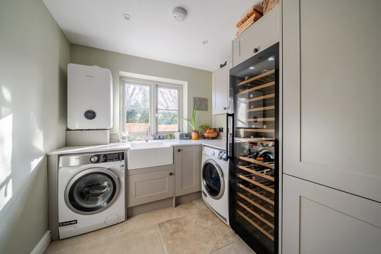 Newstead Close, Godalming, GU7, photo 9