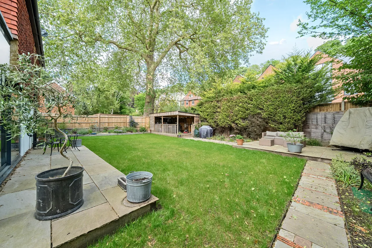 Newstead Close, Godalming, GU7, photo 4