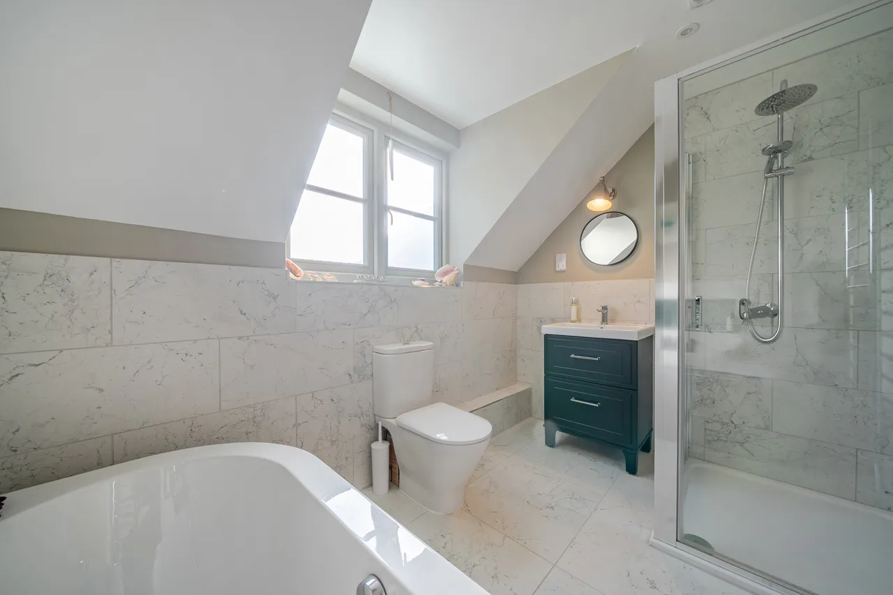 Newstead Close, Godalming, GU7, photo 12