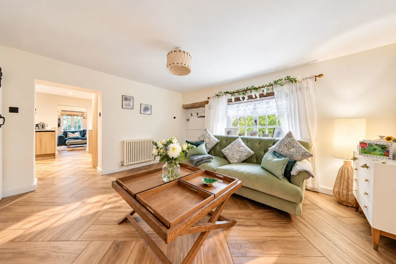 Georges Lane, Storrington, RH20, photo 17