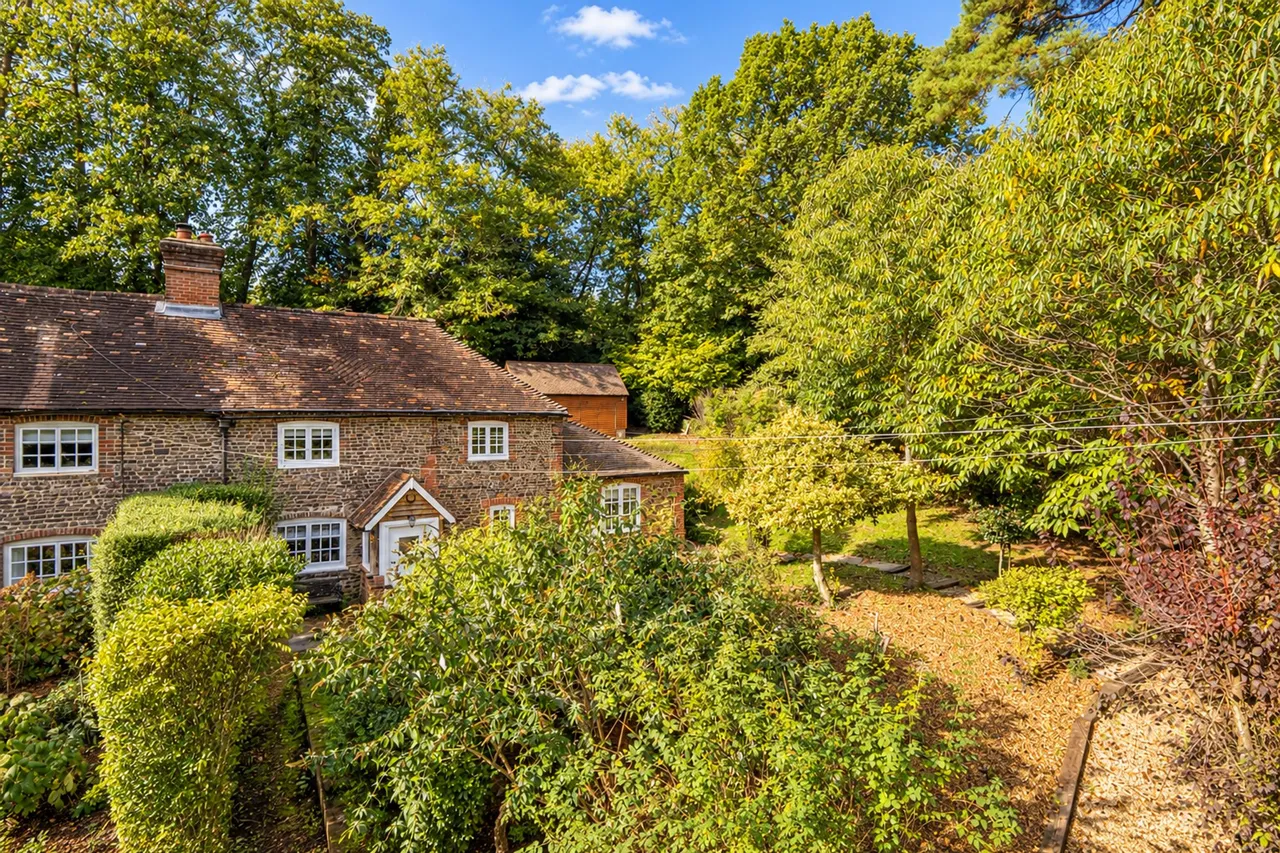 Georges Lane, Storrington, RH20, photo 19