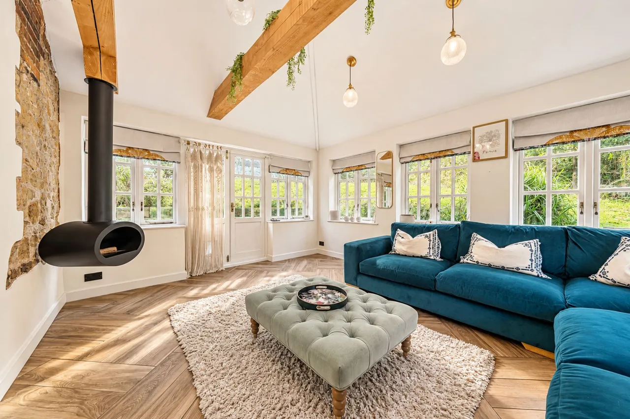 Georges Lane, Storrington, RH20, photo 8