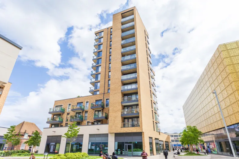 1 bed flat for sale, Smithy Lane, Hounslow, TW3