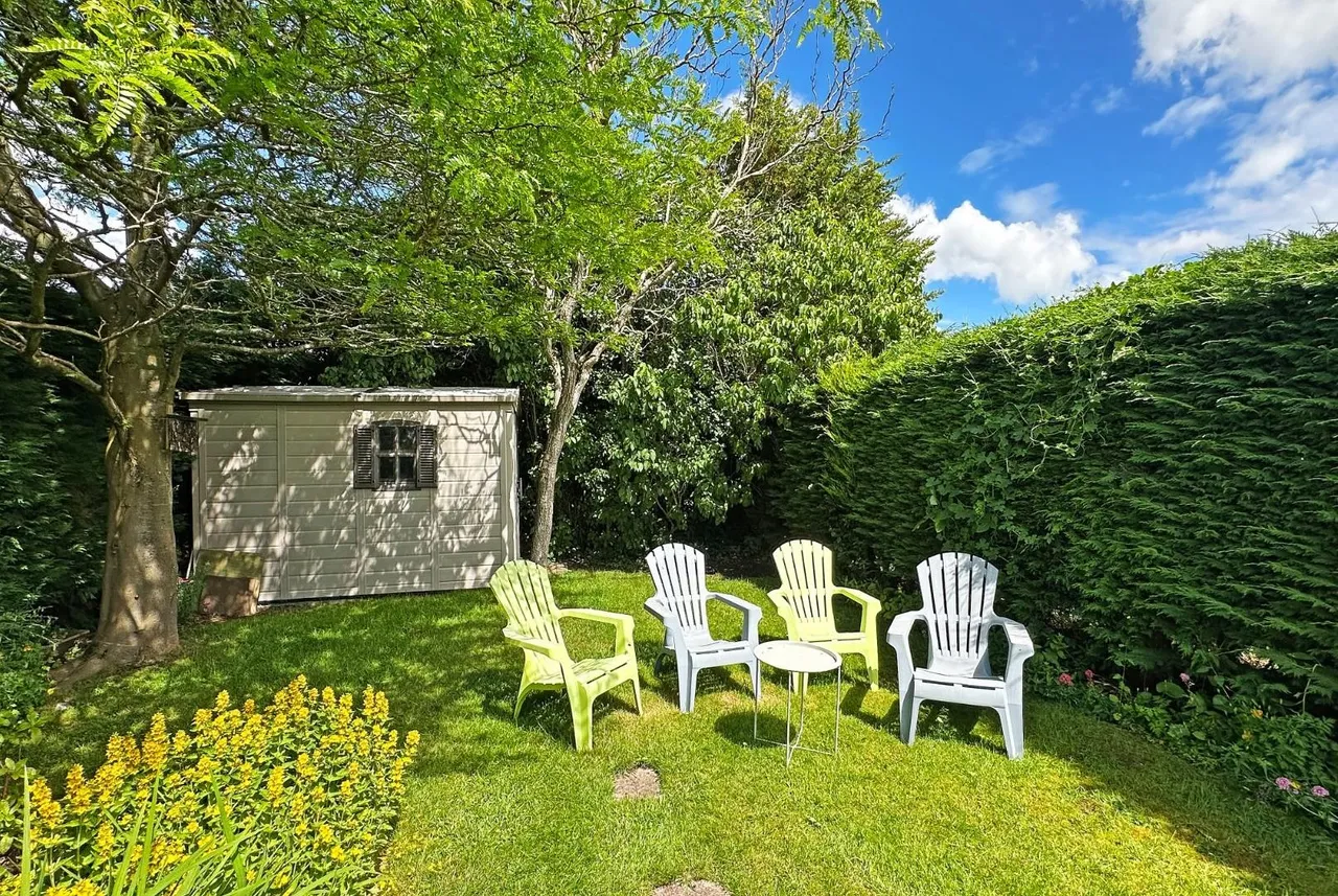 Alexander Drive, Timperley, Cheshire WA15 6NH, photo 23