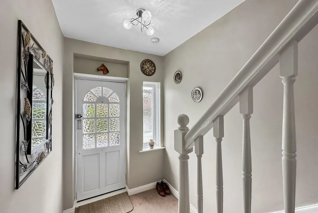 Alexander Drive, Timperley, Cheshire WA15 6NH, photo 15