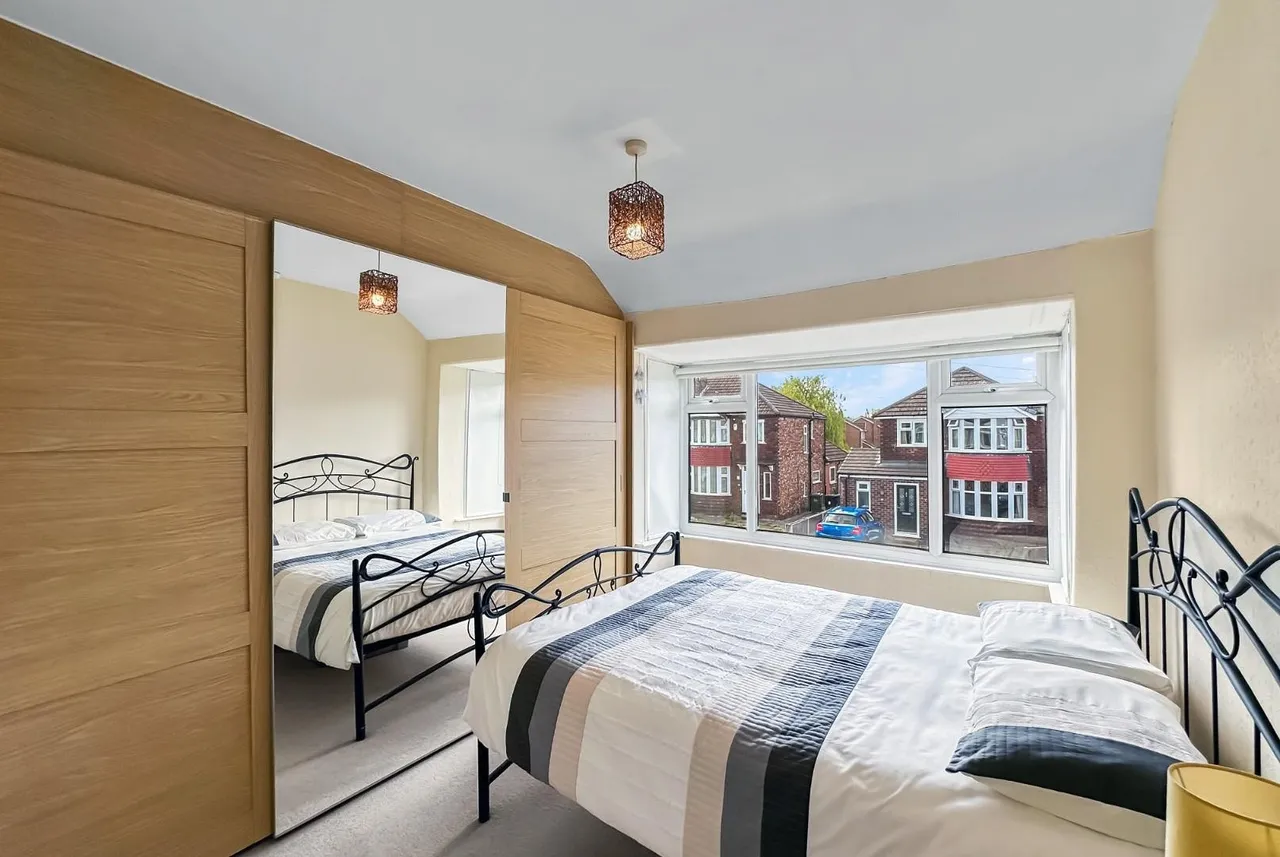 Alexander Drive, Timperley, Cheshire WA15 6NH, photo 10