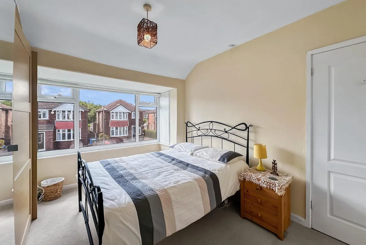 Alexander Drive, Timperley, Cheshire WA15 6NH, photo 21