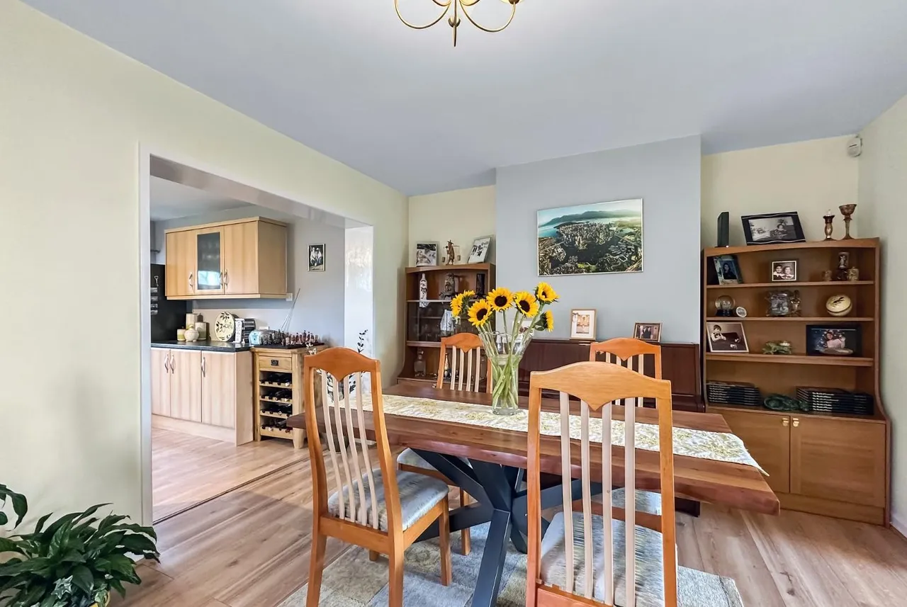 Alexander Drive, Timperley, Cheshire WA15 6NH, photo 17