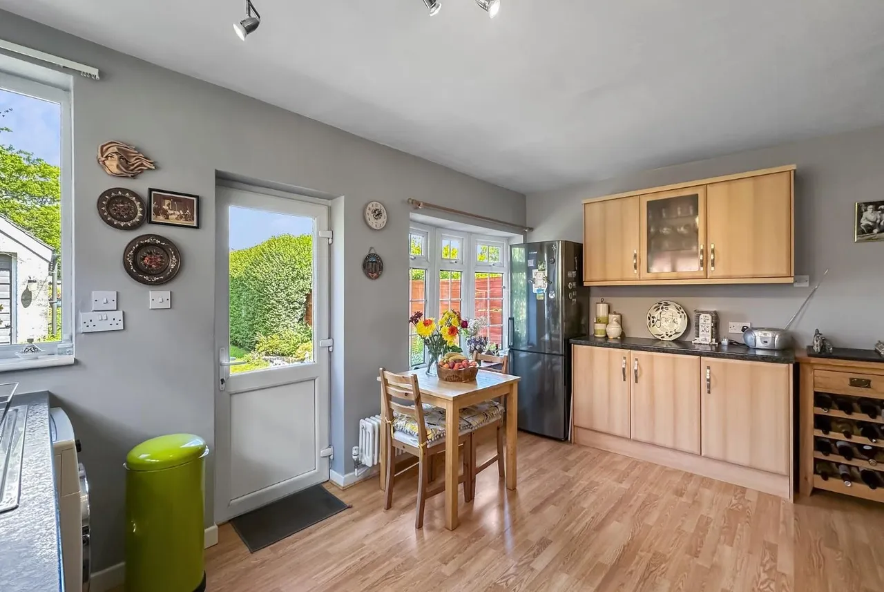 Alexander Drive, Timperley, Cheshire WA15 6NH, photo 8