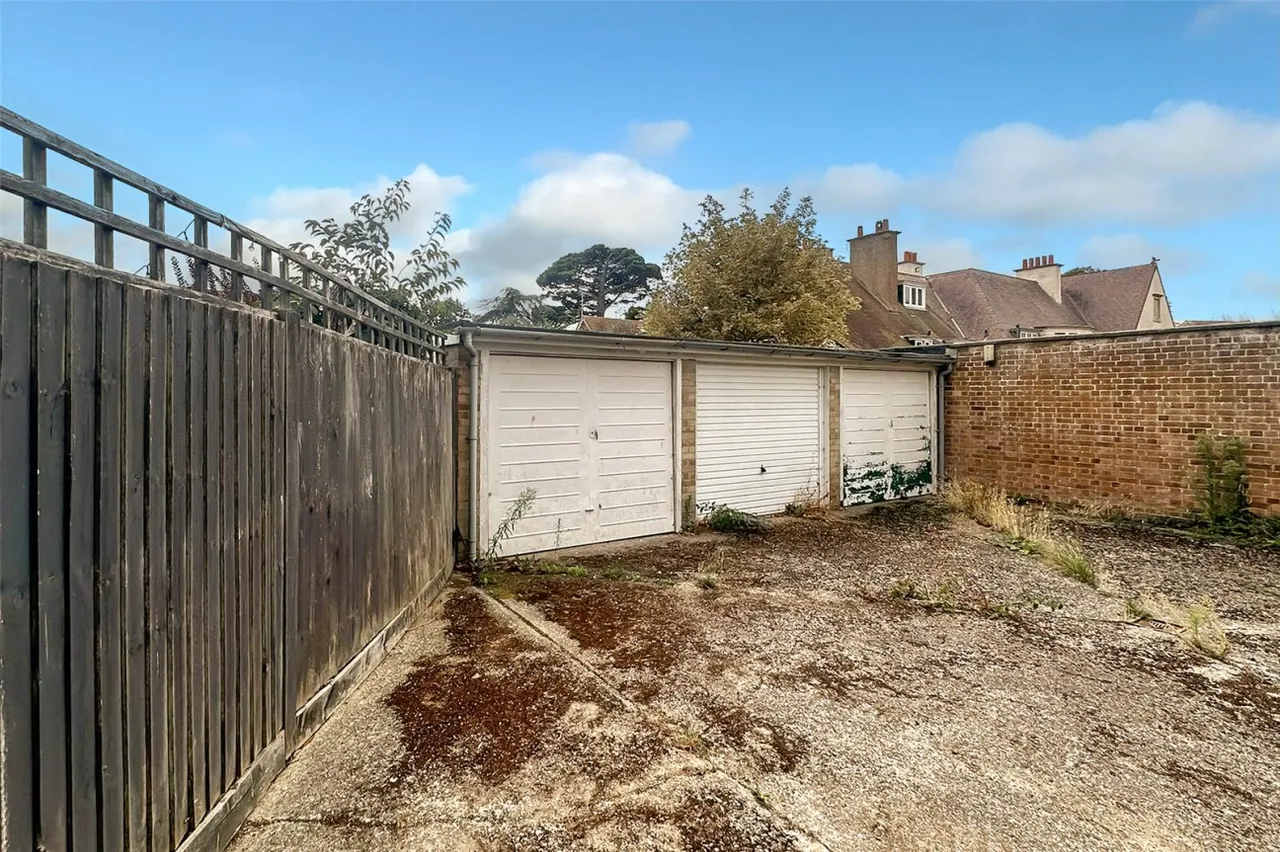 Rustington, Littlehampton, BN16, photo 12