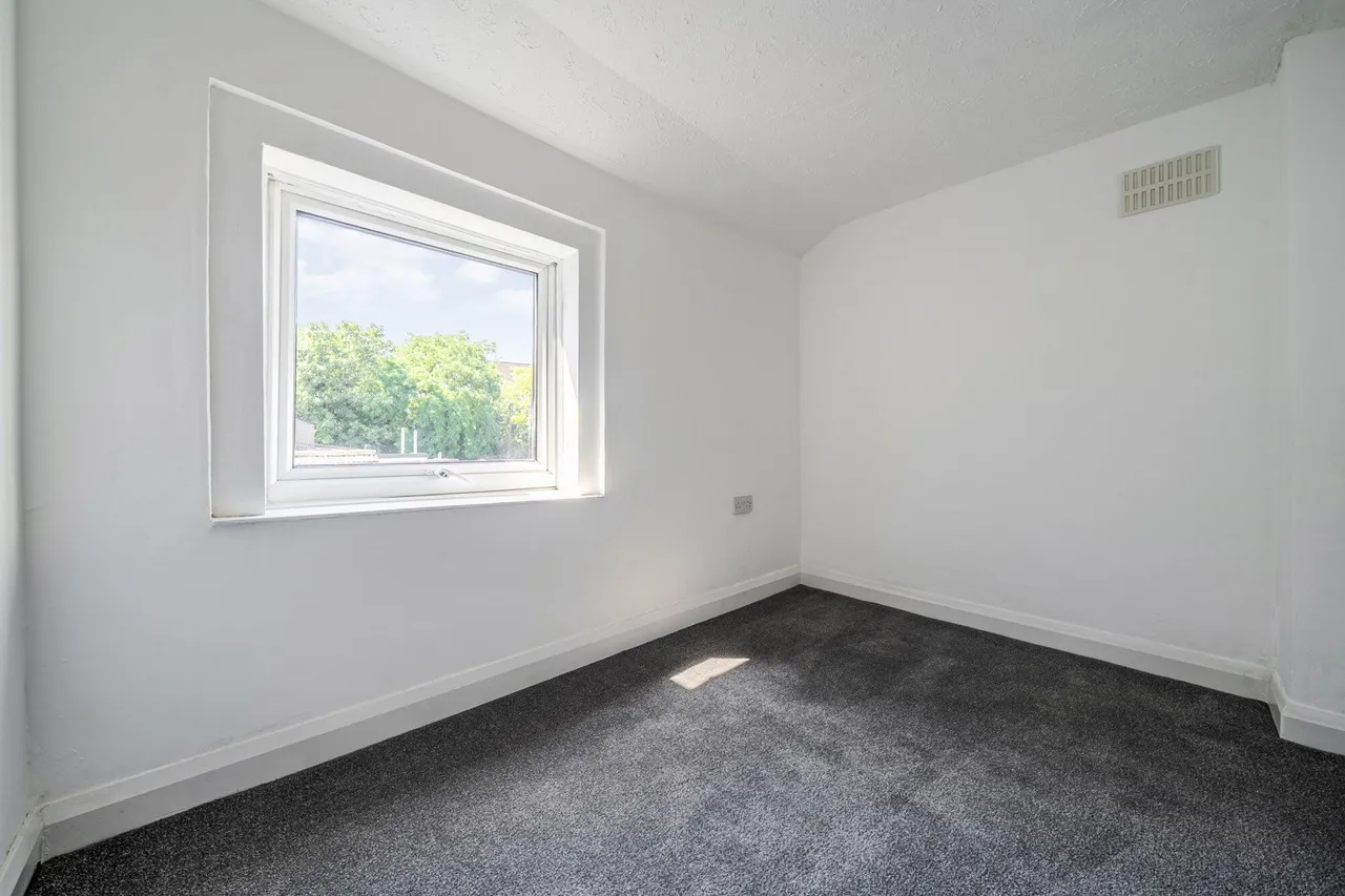 Manor Road, DA8, photo 19