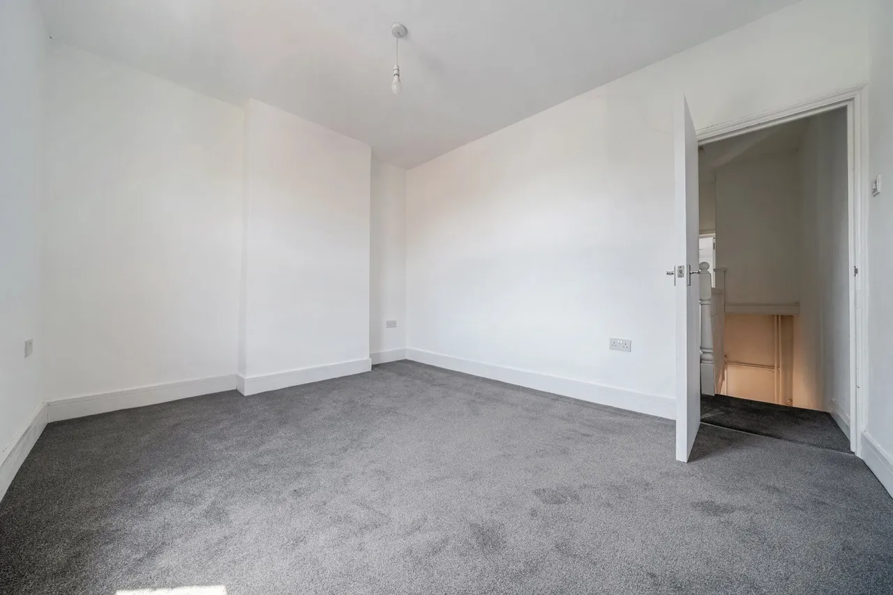 Manor Road, DA8, photo 18