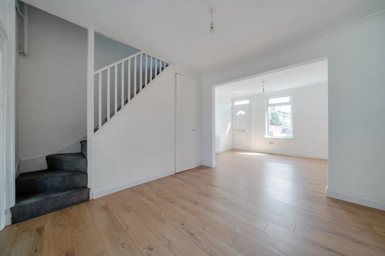Manor Road, DA8, photo 14