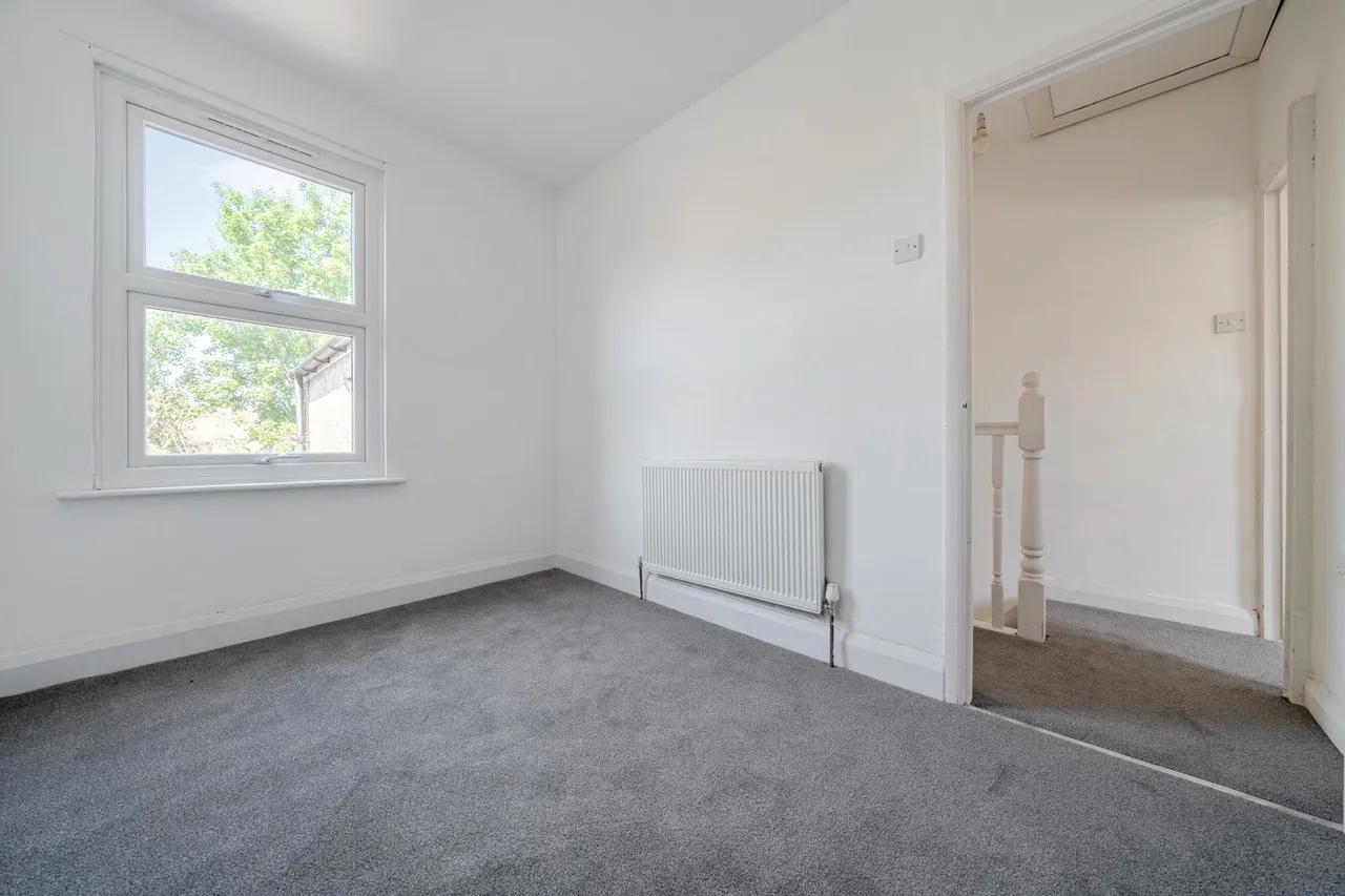 Manor Road, DA8, photo 9