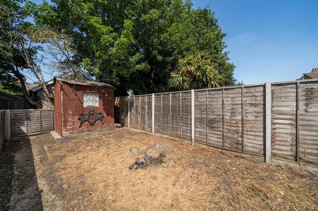 Manor Road, DA8, photo 12