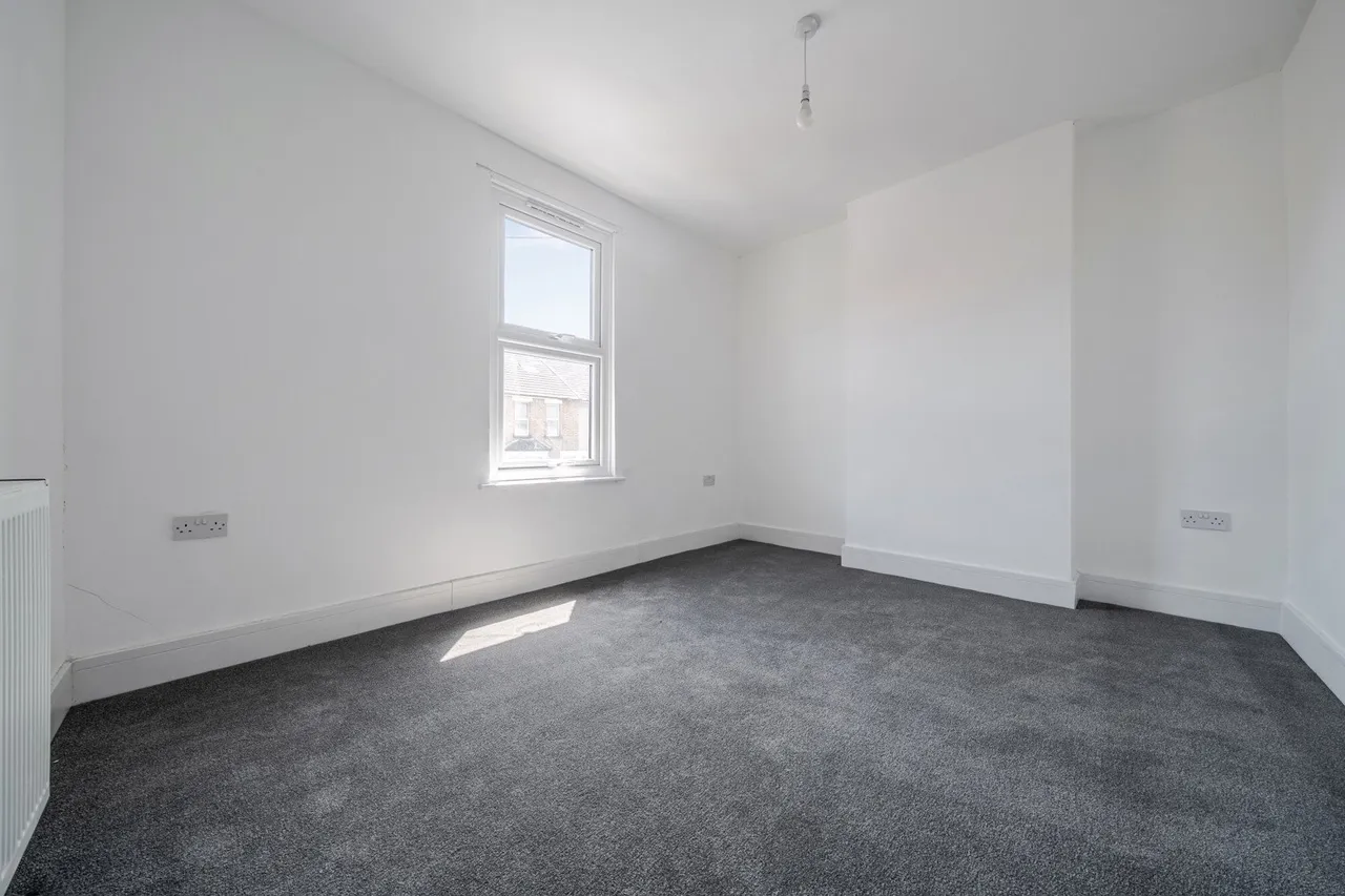 Manor Road, DA8, photo 8