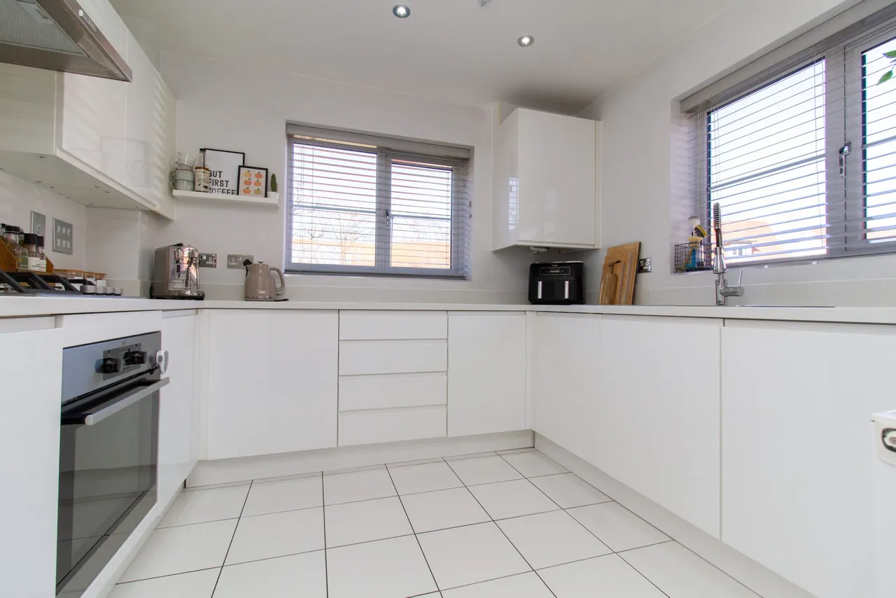 Copse Close, Fleet, GU51 1FA, photo 7
