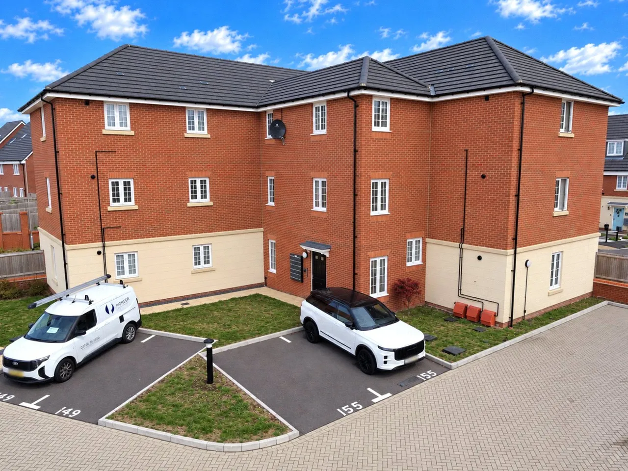 2 bed flat for sale, Houghton Regis, Dunstable