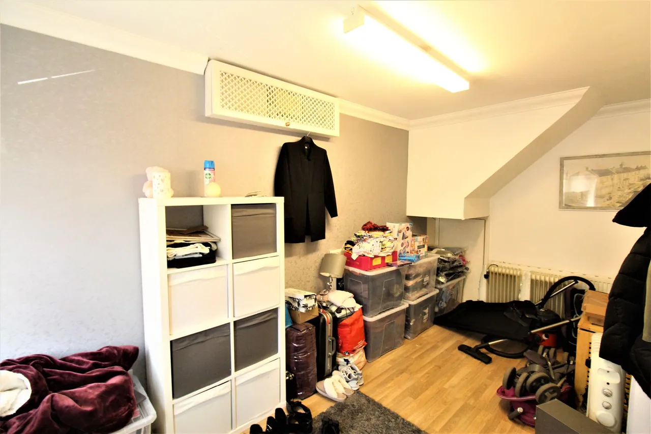 Diamond Close, Grays, Essex, RM16 6PU, photo 6