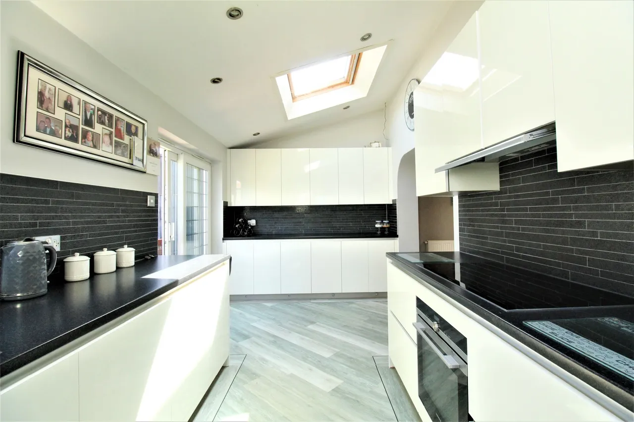 Diamond Close, Grays, Essex, RM16 6PU, photo 4