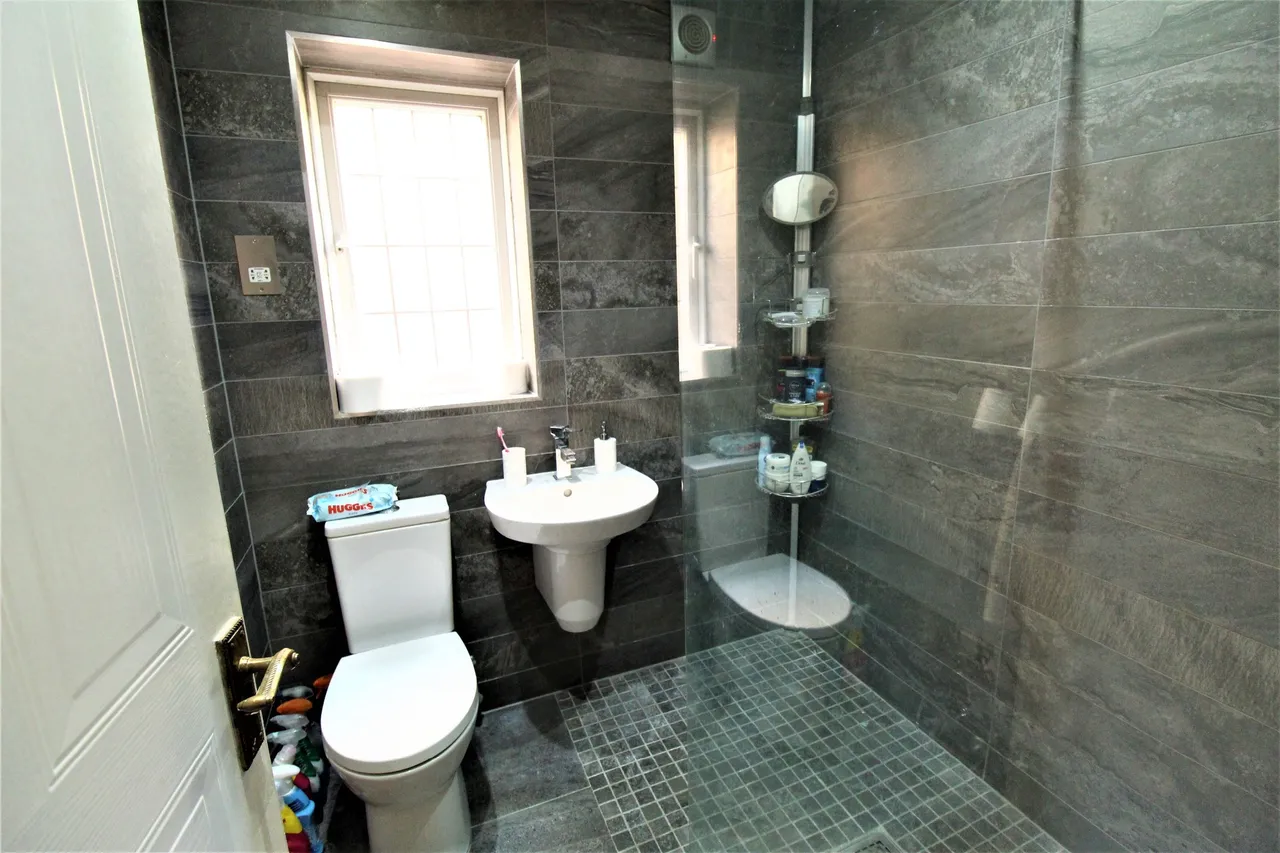 Diamond Close, Grays, Essex, RM16 6PU, photo 10