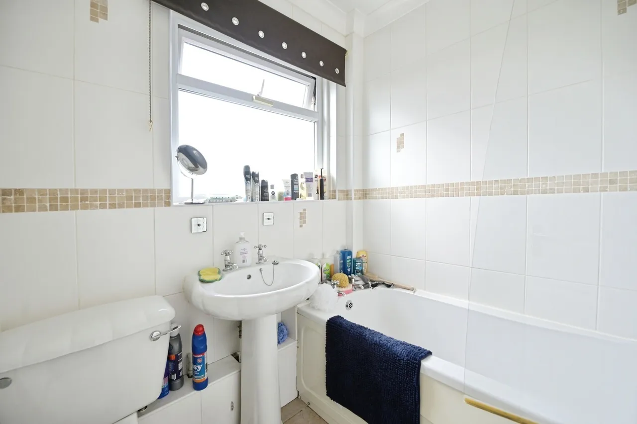 Chelmsford Avenue, Romford, RM5, photo 12